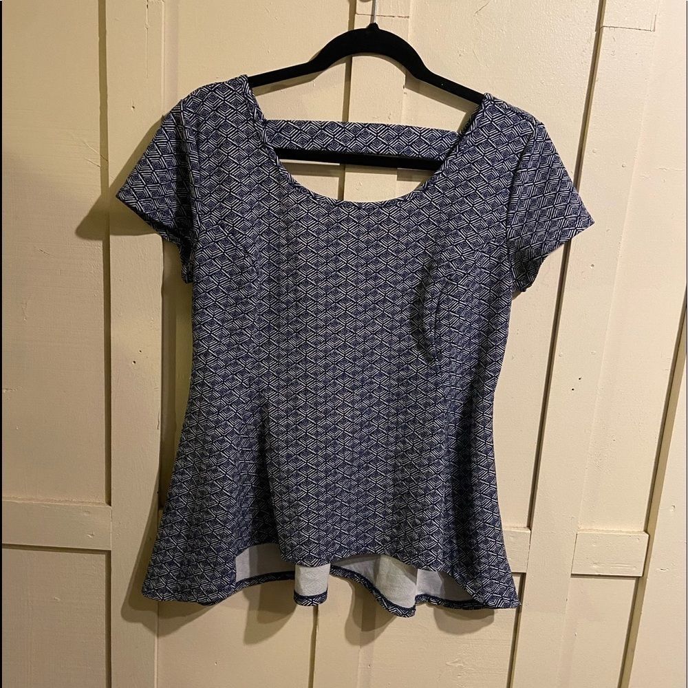 Trendyland cut out back peplum blouse size large